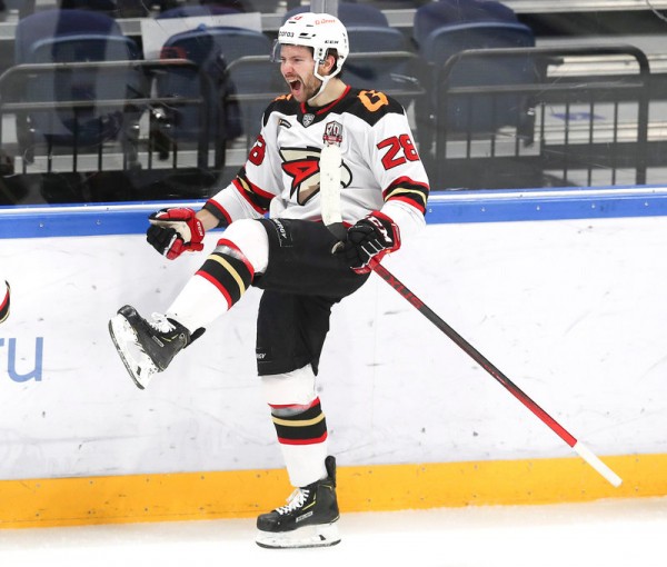 
        Яркий дебютант «Локомотива», лучший бомбардир «Авангарда». Символическая сборная первой части сезона КХЛ
      