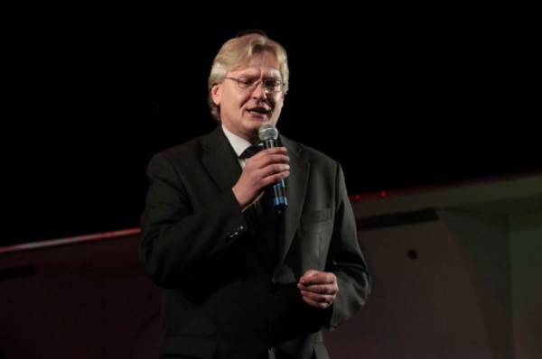 Продолжает набирать высоту. Пятый театр отмечает юбилей