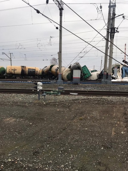 На станции Татарская Новосибирской области с рельсов сошёл грузовой поезд На станции Татарская Новосибирской области с рельсов сошёл грузовой поезд