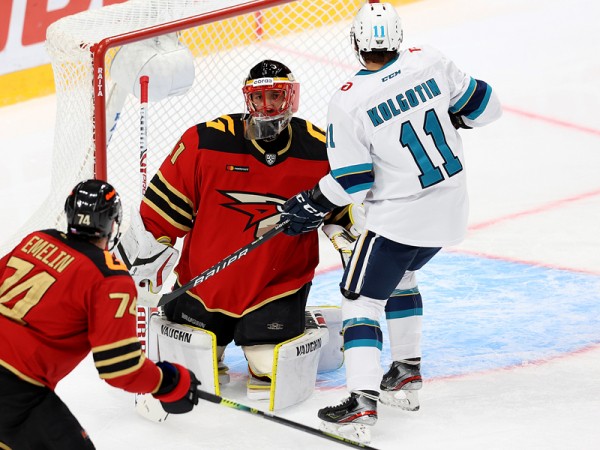 Побеждаем благодаря дублю Толчинского! Как «Авангард» был сильнее «Сочи»
Побеждаем благодаря дублю Толчинского! Как «Авангард» был сильнее «Сочи»