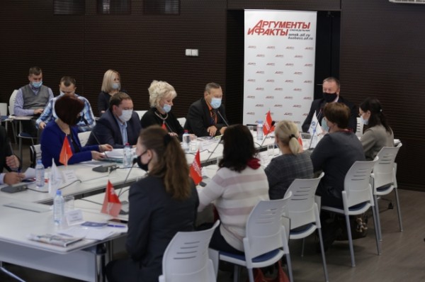 Всё есть в Сети. К услугам омичей 22 электронных сервиса ФСС