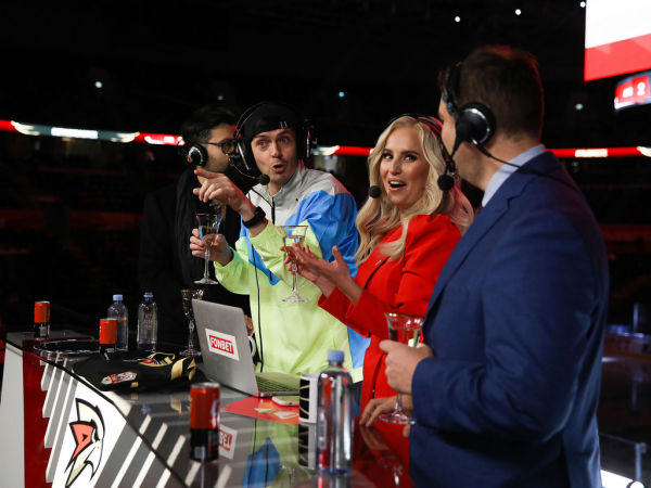 Яромир Ягр в «Авангарде» | Пресс-конференция на юбилейном матче (ВИДЕО)
Яромир Ягр в «Авангарде» | Пресс-конференция на юбилейном матче (ВИДЕО)