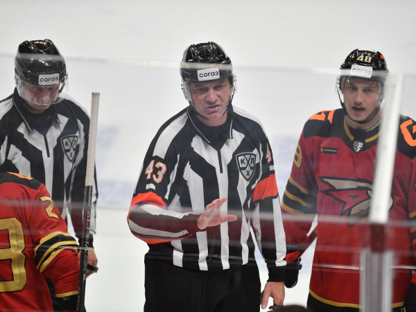 Побеждаем благодаря дублю Толчинского! Как «Авангард» был сильнее «Сочи»
Побеждаем благодаря дублю Толчинского! Как «Авангард» был сильнее «Сочи»