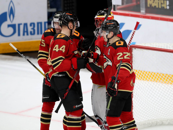 
        «За три минуты до конца подумал: «Пришло моё время!». Комментарии после победы над «Сочи» (ВИДЕО)
      