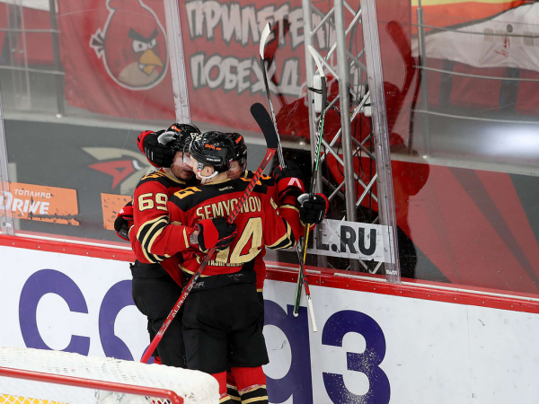 
        «За три минуты до конца подумал: «Пришло моё время!». Комментарии после победы над «Сочи» (ВИДЕО)
      