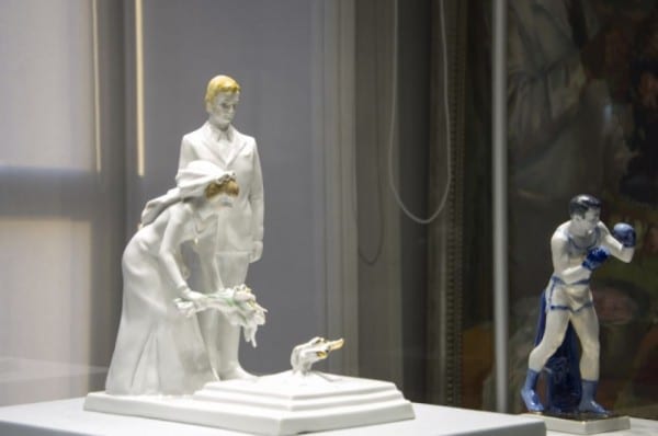 «Рабочий и колхозница». Художественный канон соцреализма прибыл в Омск