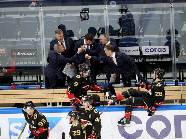 
        «Мы хотели показать нашим ветеранам отличную игру». Комментарии после победы над «Ак Барсом»
      