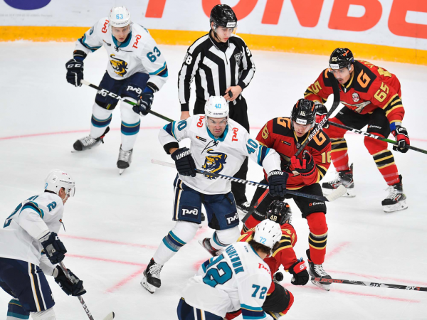 Побеждаем благодаря дублю Толчинского! Как «Авангард» был сильнее «Сочи»
Побеждаем благодаря дублю Толчинского! Как «Авангард» был сильнее «Сочи»