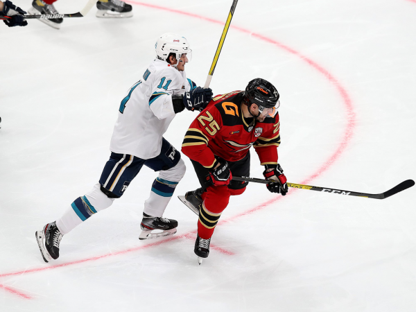 Побеждаем благодаря дублю Толчинского! Как «Авангард» был сильнее «Сочи»
Побеждаем благодаря дублю Толчинского! Как «Авангард» был сильнее «Сочи»