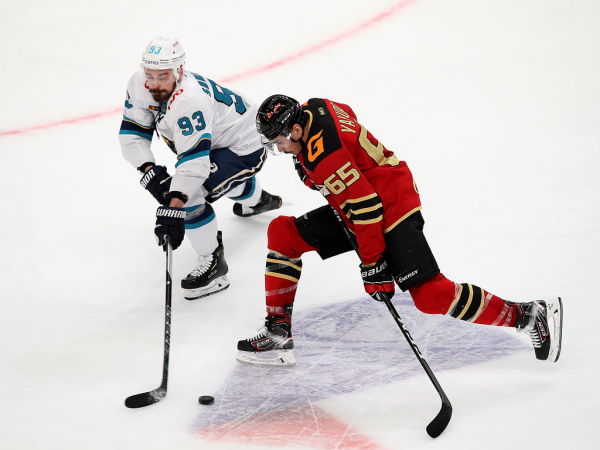 Побеждаем благодаря дублю Толчинского! Как «Авангард» был сильнее «Сочи»
Побеждаем благодаря дублю Толчинского! Как «Авангард» был сильнее «Сочи»