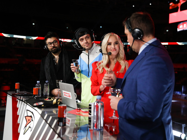 
        «Мы хотели показать нашим ветеранам отличную игру». Комментарии после победы над «Ак Барсом»
      