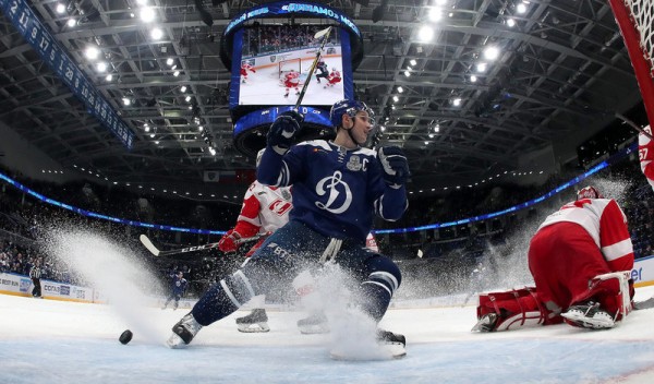 
        Яркий дебютант «Локомотива», лучший бомбардир «Авангарда». Символическая сборная первой части сезона КХЛ
      