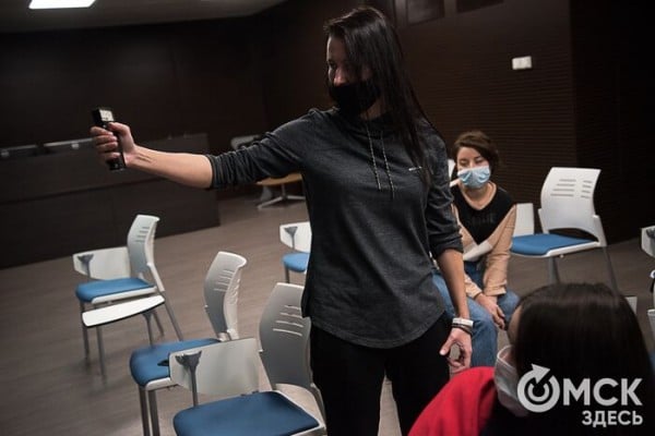 Инструктор по хатха-йоге рассказала, как офисным сотрудникам сохранить здоровье