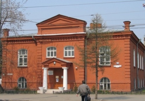 Омским краеведам не&nbsp;понравилось, как отреставрировали портик здания епархии