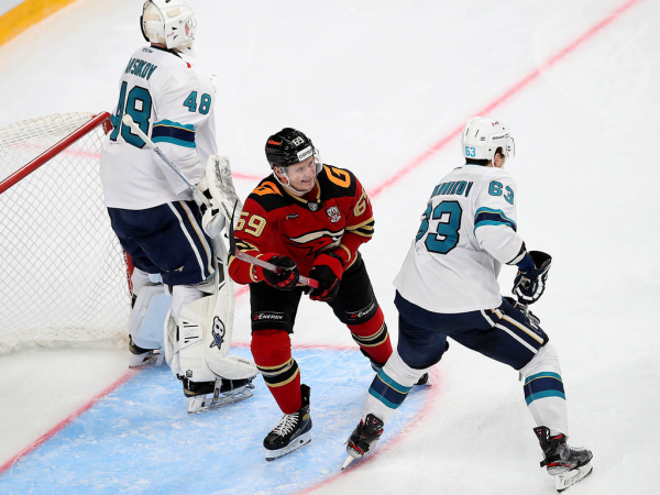 
        «За три минуты до конца подумал: «Пришло моё время!». Комментарии после победы над «Сочи» (ВИДЕО)
      