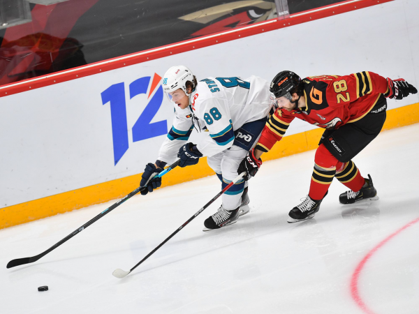 Побеждаем благодаря дублю Толчинского! Как «Авангард» был сильнее «Сочи»
Побеждаем благодаря дублю Толчинского! Как «Авангард» был сильнее «Сочи»