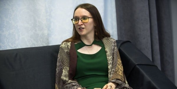 Анна Танатос: Я одна из немногих, кто хорошо говорит