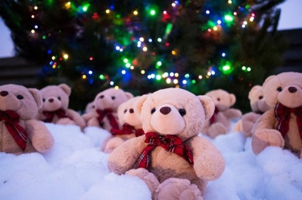 В Омске начали украшать улицы к Новому году