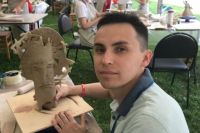 Мэр Омска поздравила юную керамистку с победой в Дельфийских играх