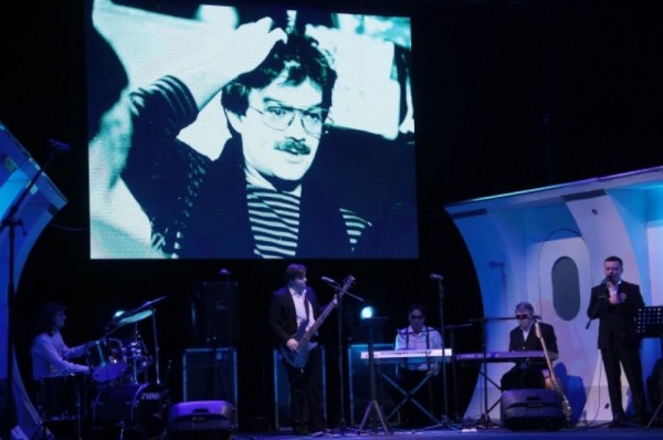 Продолжает набирать высоту. Пятый театр отмечает юбилей