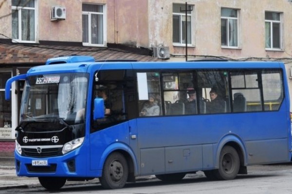 Омские медики смогут бесплатно ездить на автобусе № 55