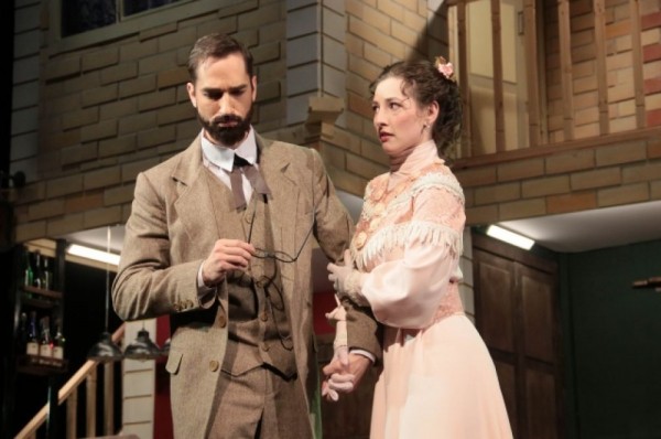 «БеЗприданница». Паратов всё продаёт «Ласточку», а Лариса выходит замуж «БеЗприданница». Паратов всё продаёт «Ласточку», а Лариса выходит замуж