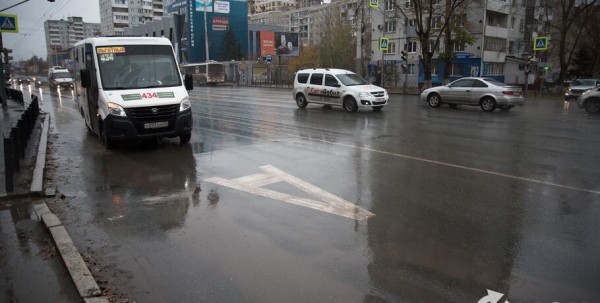 Для ул. Лукашевича придумали способ разогнать пробки из-за выделенных полос Для ул. Лукашевича придумали способ разогнать пробки из-за выделенных полос