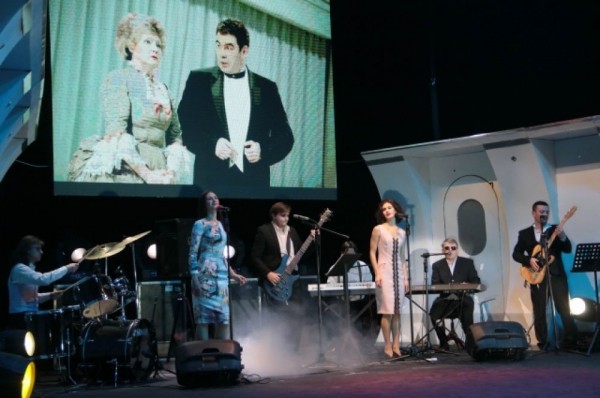 Продолжает набирать высоту. Пятый театр отмечает юбилей