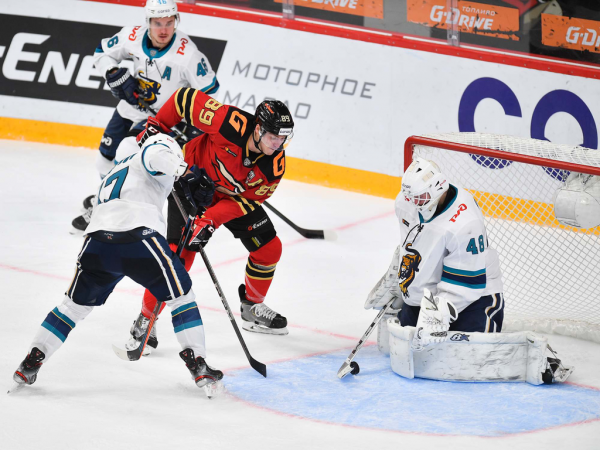 Побеждаем благодаря дублю Толчинского! Как «Авангард» был сильнее «Сочи»
Побеждаем благодаря дублю Толчинского! Как «Авангард» был сильнее «Сочи»