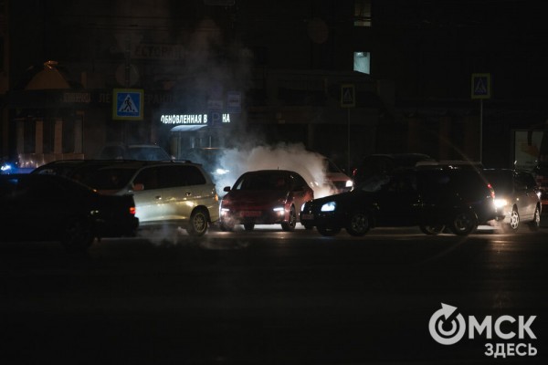 Дорога у Соборной площади заполнилась паром из-за прорыва трубы