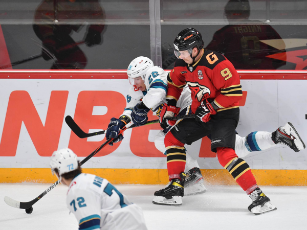 Побеждаем благодаря дублю Толчинского! Как «Авангард» был сильнее «Сочи»
Побеждаем благодаря дублю Толчинского! Как «Авангард» был сильнее «Сочи»