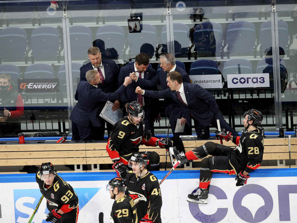 
        «Мы хотели показать нашим ветеранам отличную игру». Комментарии после победы над «Ак Барсом»
      