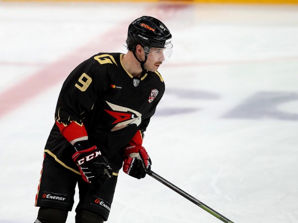 
        «Мы хотели показать нашим ветеранам отличную игру». Комментарии после победы над «Ак Барсом»
      