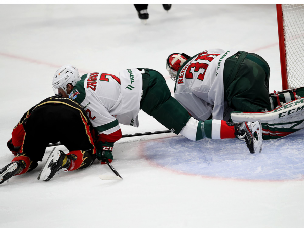 
        «Сухая» победа в юбилейном матче! Как «Авангард» переиграл «Ак Барс»
      