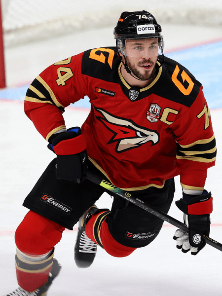 
        «За три минуты до конца подумал: «Пришло моё время!». Комментарии после победы над «Сочи» (ВИДЕО)
      