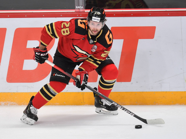 Побеждаем благодаря дублю Толчинского! Как «Авангард» был сильнее «Сочи»
Побеждаем благодаря дублю Толчинского! Как «Авангард» был сильнее «Сочи»