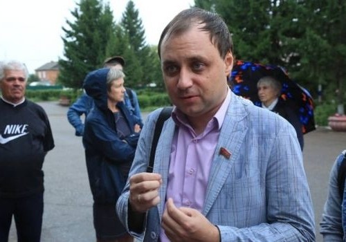 Максим Антонов: «У руля сейчас «великие оптимизаторы», но почему люди-то должны страдать?»