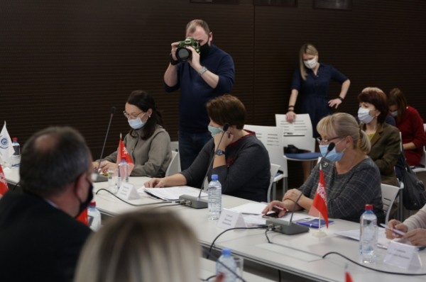 Всё есть в Сети. К услугам омичей 22 электронных сервиса ФСС