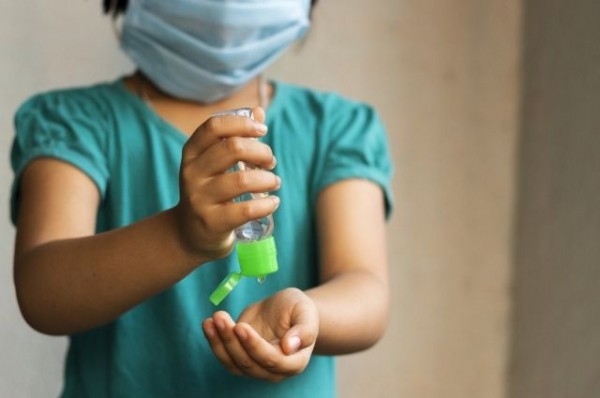 В Омске подорожали антисептики, сахар и огурцы