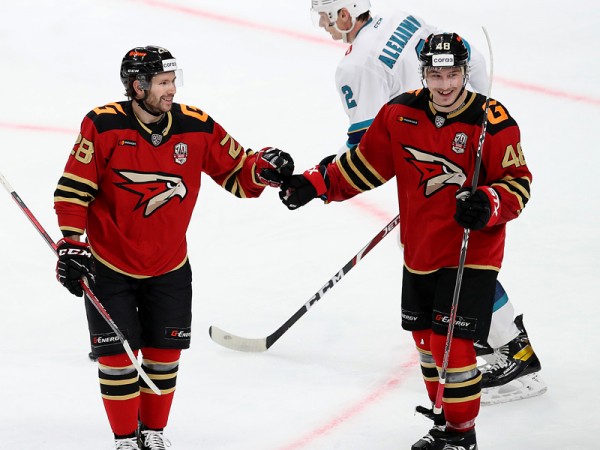 Побеждаем благодаря дублю Толчинского! Как «Авангард» был сильнее «Сочи»
Побеждаем благодаря дублю Толчинского! Как «Авангард» был сильнее «Сочи»