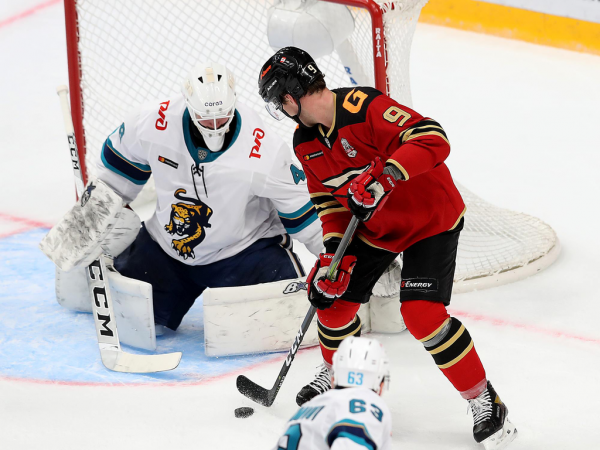 
        «За три минуты до конца подумал: «Пришло моё время!». Комментарии после победы над «Сочи» (ВИДЕО)
      