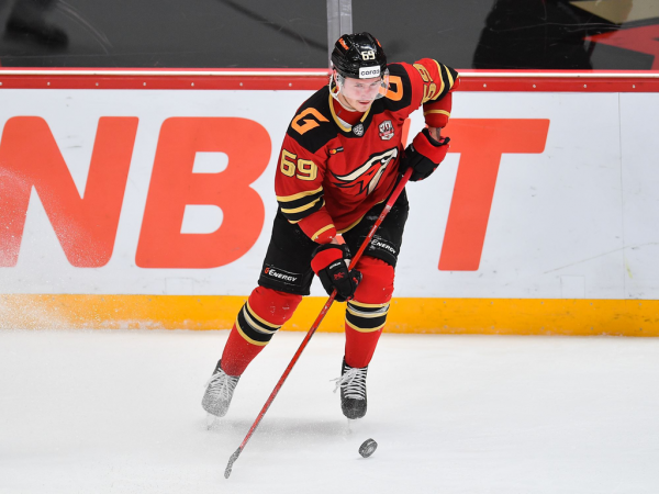 
        «За три минуты до конца подумал: «Пришло моё время!». Комментарии после победы над «Сочи» (ВИДЕО)
      