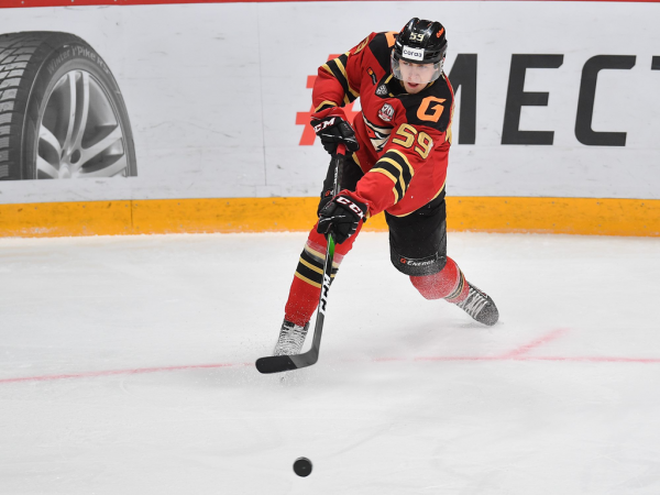 Побеждаем благодаря дублю Толчинского! Как «Авангард» был сильнее «Сочи»
Побеждаем благодаря дублю Толчинского! Как «Авангард» был сильнее «Сочи»