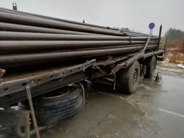 Пассажирский автобус Ханты-Мансийск - Омск врезался в грузовик