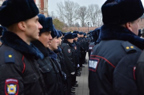 Омские полицейские отмечают профессиональный праздник