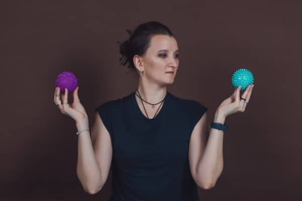 Инструктор по хатха-йоге рассказала, как офисным сотрудникам сохранить здоровье