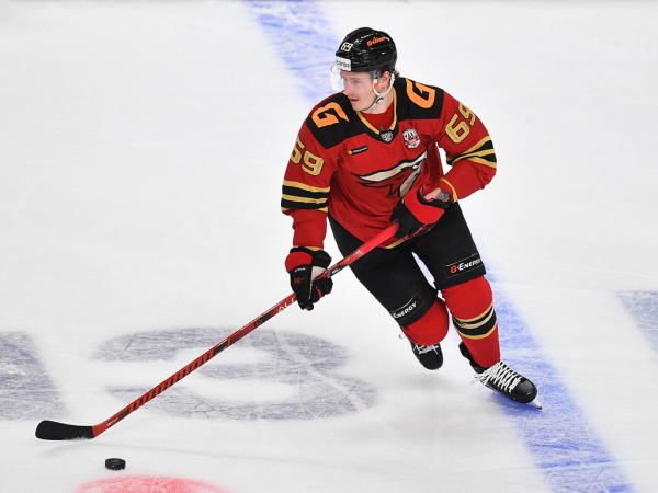 
        «За три минуты до конца подумал: «Пришло моё время!». Комментарии после победы над «Сочи» (ВИДЕО)
      