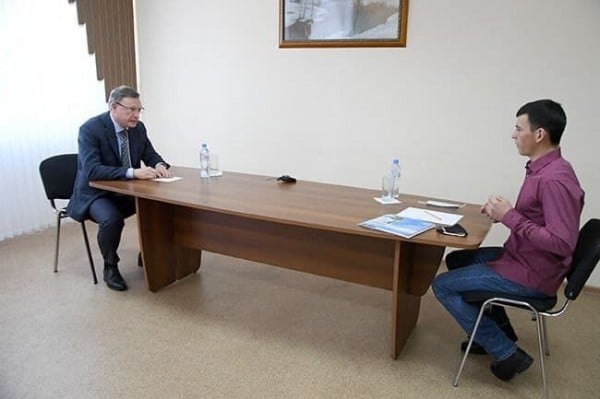 "Лёха из деревни" заинтересовался дорогами и зарплатами