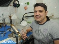 Насколько хрупкой может быть красота? Стеклодув - о вымирающей профессии Насколько хрупкой может быть красота? Стеклодув - о вымирающей профессии