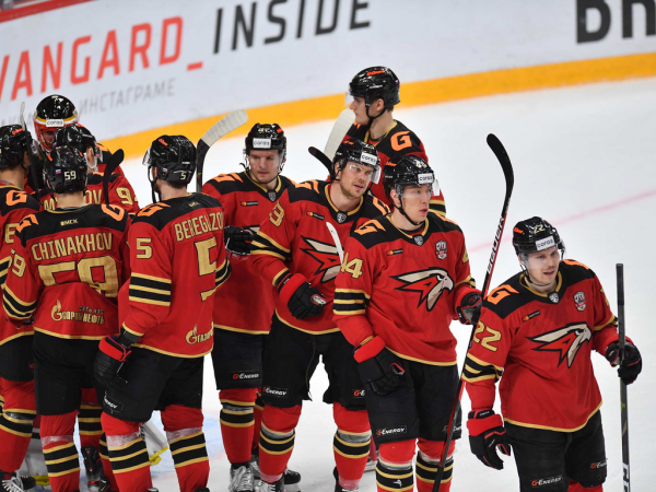 Побеждаем благодаря дублю Толчинского! Как «Авангард» был сильнее «Сочи»
Побеждаем благодаря дублю Толчинского! Как «Авангард» был сильнее «Сочи»